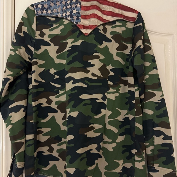 Ariat Camo Pride Rodeo Quincy Shirt - Picture 7 of 8